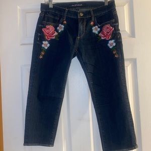 Previously worn Driftwood Capri pants